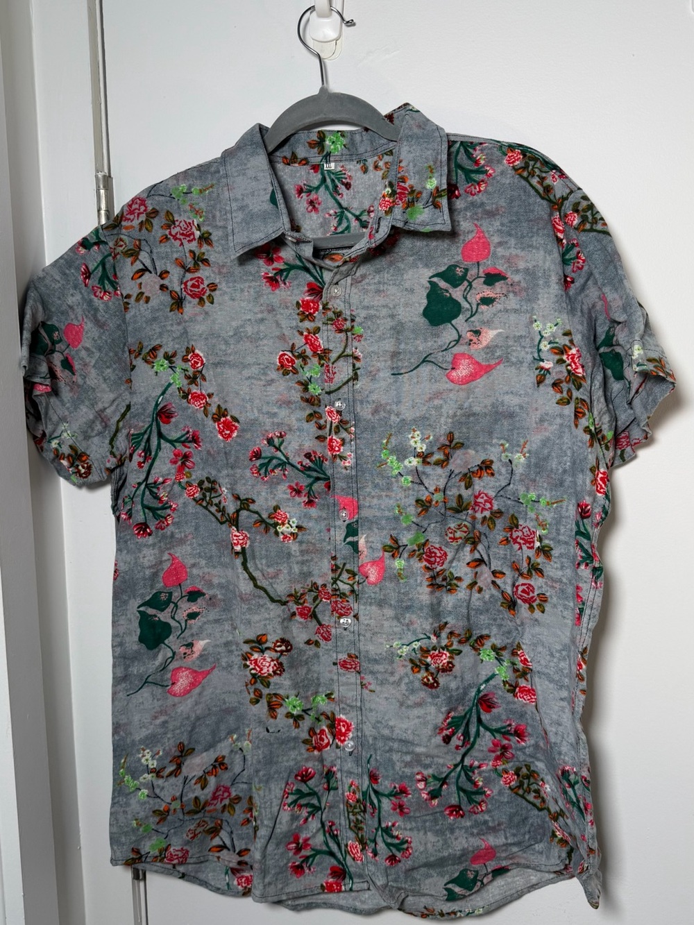 Men's Floral Short-Sleeve Button-Up Shirt - Gray with Pink & Green